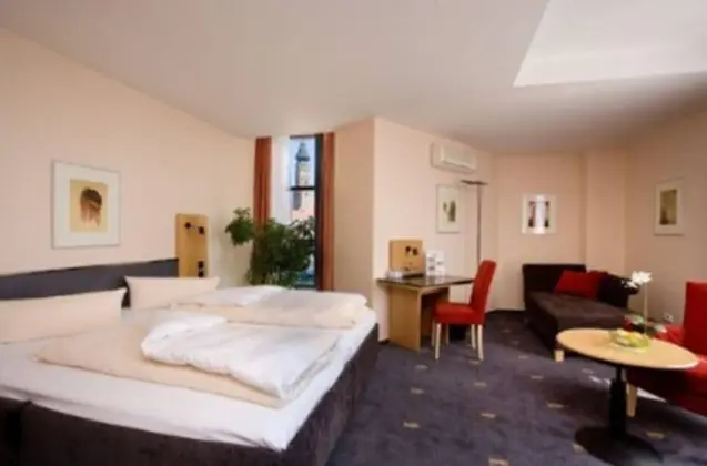 Classic Büyük Yataklı Tek Kişilik Oda