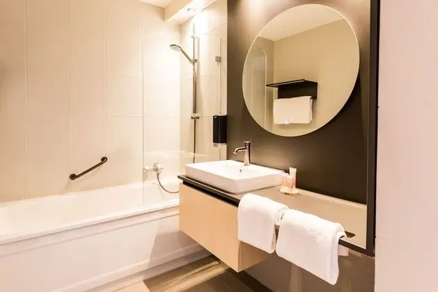 Comfort Tek Büyük Yataklı Oda (Including Spa Access)