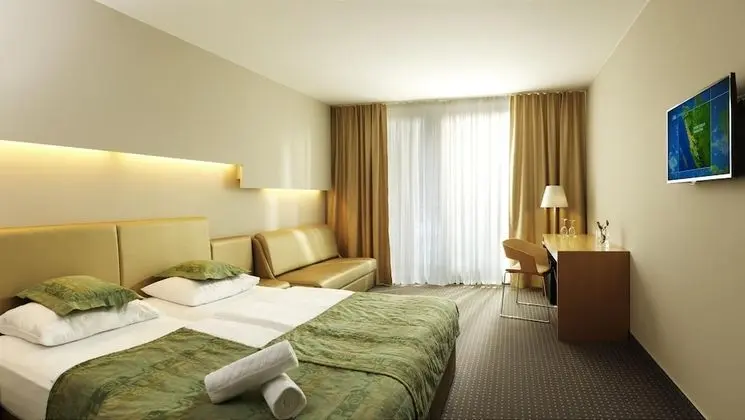 Comfort Tek Büyük Yataklı Oda