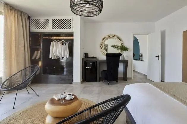 Two Bedroom Villa with Indoor Private Cave Pool