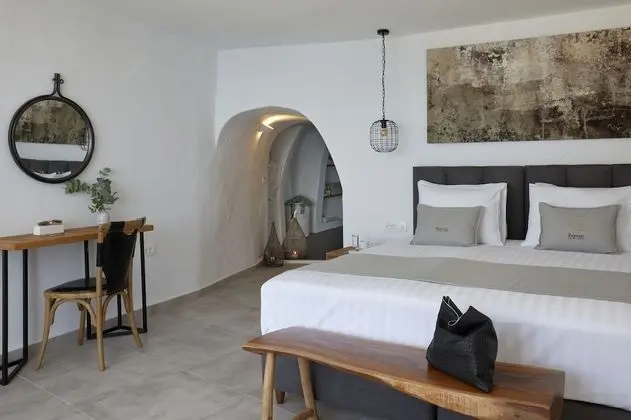 Two Bedroom Villa with Indoor Private Cave Pool