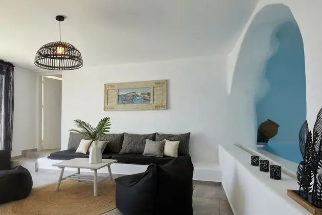 Two Bedroom Villa with Indoor Private Cave Pool