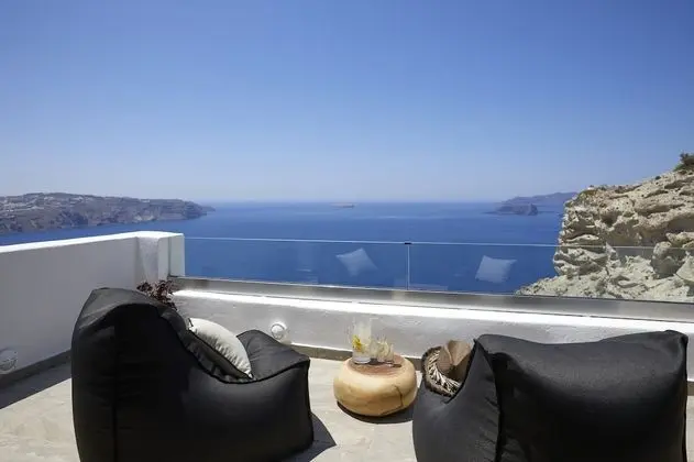 Two Bedroom Villa with Indoor Private Cave Pool