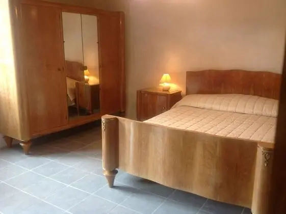 Tek Büyük Yataklı Oda, Zemin Kat