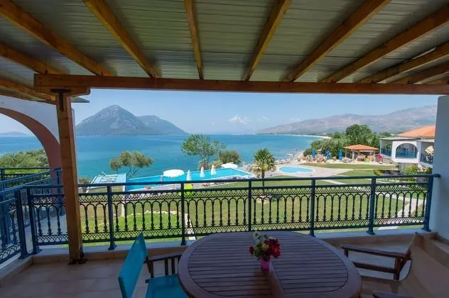 Süit, Havuz Manzaralı (1st floor)