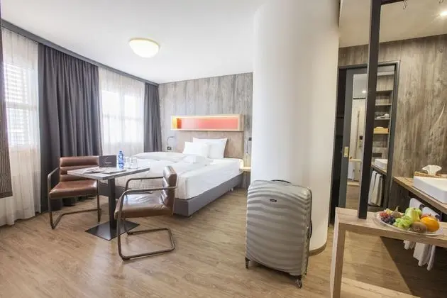 Comfort Tek Büyük Yataklı Oda