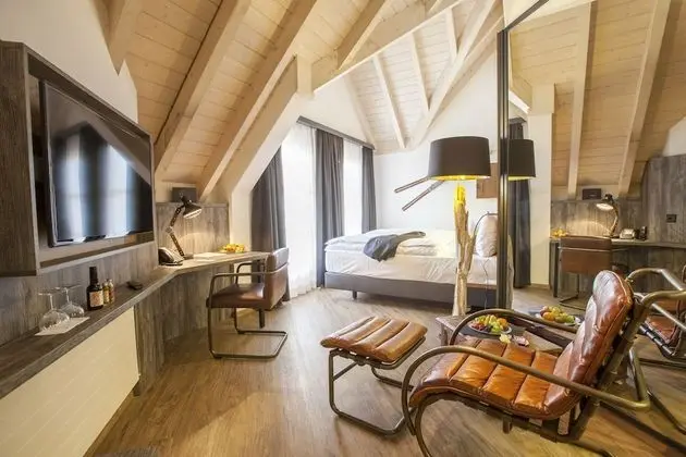 Comfort Tek Büyük Yataklı Oda