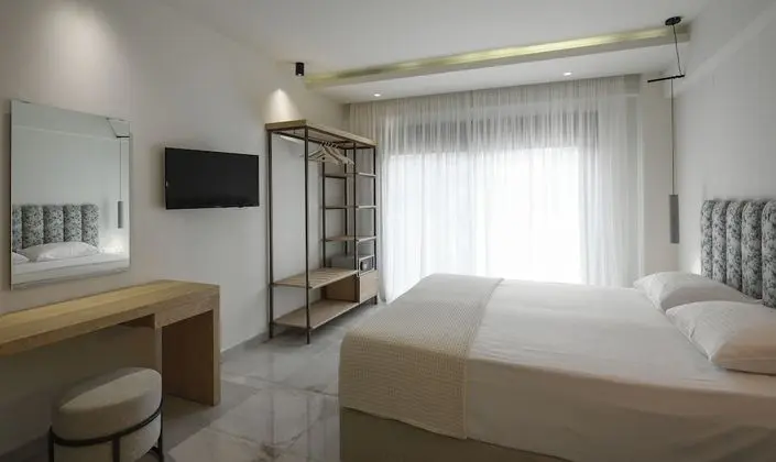 Tek Büyük Yataklı Oda, Kısmi Deniz Manzaralı