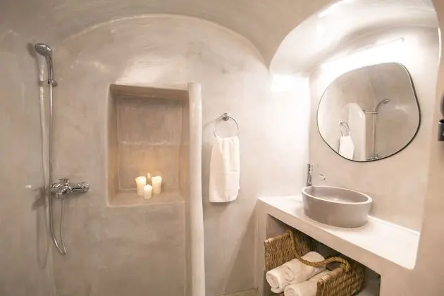 Stüdyo (Thetis Cave Studio)