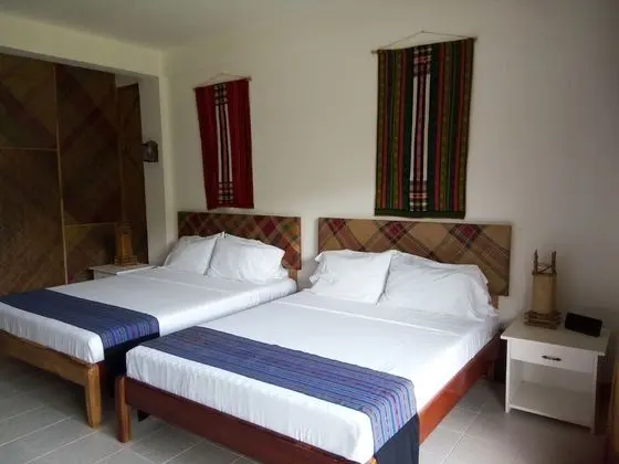 Deluxe Süit, 2 Büyük (Queen) Boy Yatak, Balkon, Kısmi Deniz Manzarası