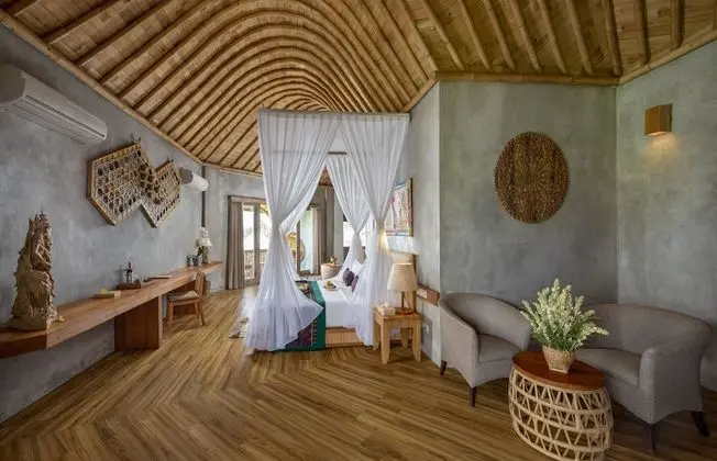 Luxury Oda