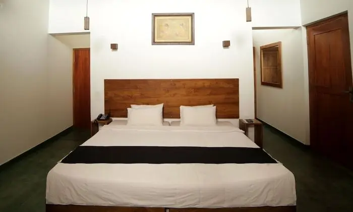 Deluxe Tek Büyük Yataklı Oda, Bahçe Manzaralı