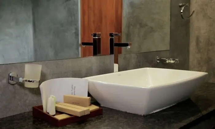 Deluxe Tek Büyük Yataklı Oda, Bahçe Manzaralı