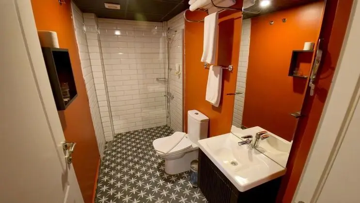 Standart Oda, Şehir Manzaralı