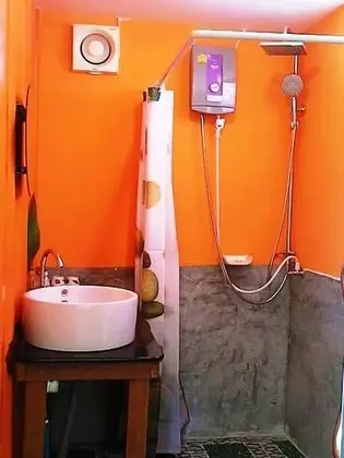 Kır Evi, Bahçe Manzaralı