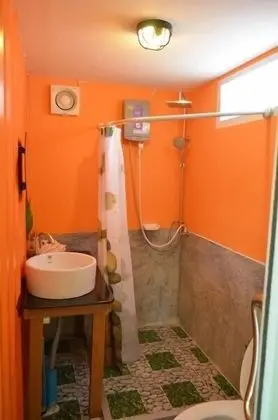 Kır Evi, Bahçe Manzaralı