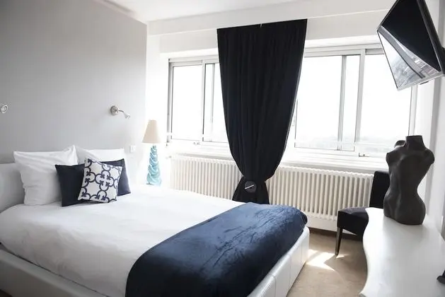 Premium Tek Büyük Yataklı Oda