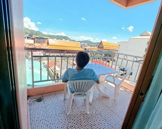 Junior Tek Büyük Yataklı Oda
