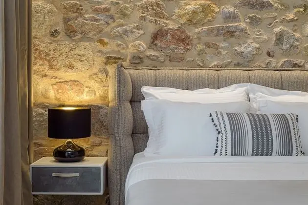 Junior Süit (Foivos)