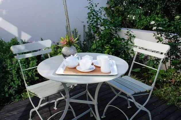 Deluxe Tek Büyük Yataklı Oda, Veranda, Avlu (Room #3)