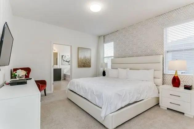 Villa (7049 OAKWO Luxury 6 Bedroom 4.Bath  H)