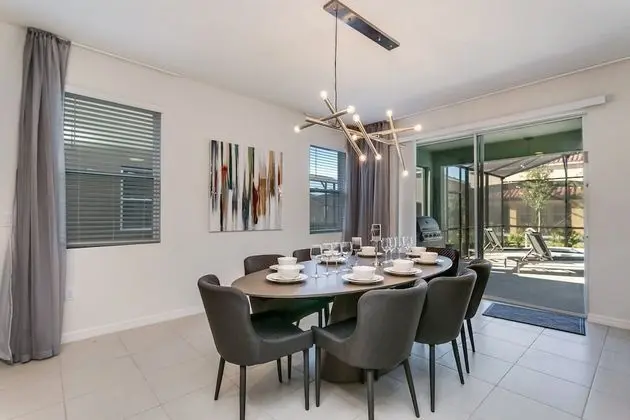 Villa (7049 OAKWO Luxury 6 Bedroom 4.Bath  H)
