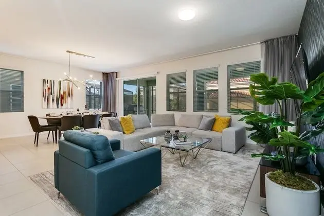Villa (7049 OAKWO Luxury 6 Bedroom 4.Bath  H)