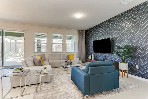 Villa (7049 OAKWO Luxury 6 Bedroom 4.Bath  H)