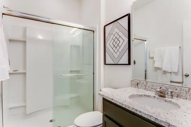 Villa (7049 OAKWO Luxury 6 Bedroom 4.Bath  H)
