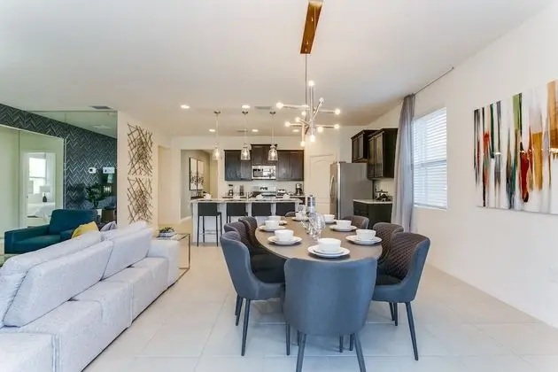 Villa (7049 OAKWO Luxury 6 Bedroom 4.Bath  H)
