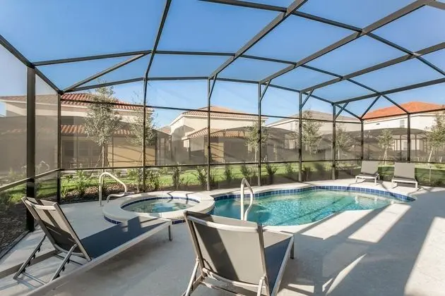 Villa (7049 OAKWO Luxury 6 Bedroom 4.Bath  H)