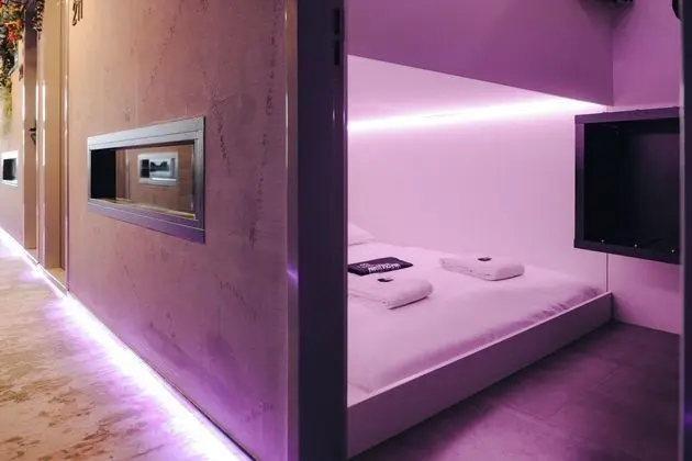 Tek Büyük Yataklı Oda, Ortak Banyo
