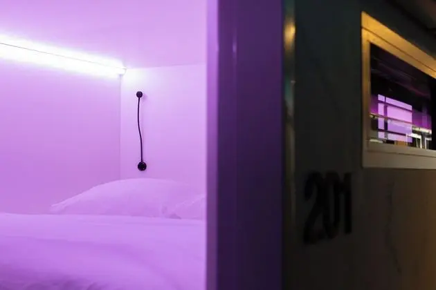 Tek Büyük Yataklı Oda, Ortak Banyo