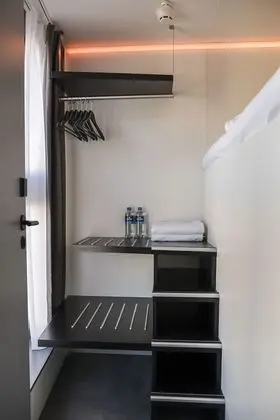 Tek Büyük Yataklı Oda, Ortak Banyo