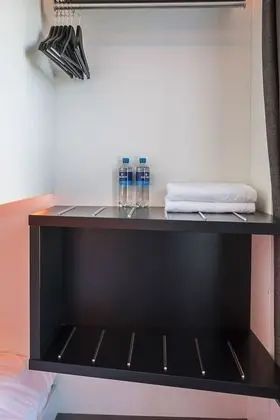 Tek Büyük Yataklı Oda, Ortak Banyo