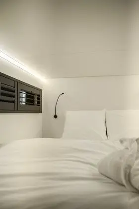 Tek Büyük Yataklı Oda, Ortak Banyo