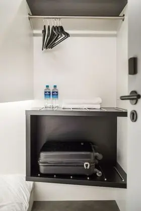 Tek Büyük Yataklı Oda, Ortak Banyo