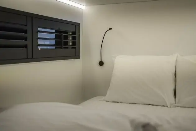 Tek Büyük Yataklı Oda, Ortak Banyo