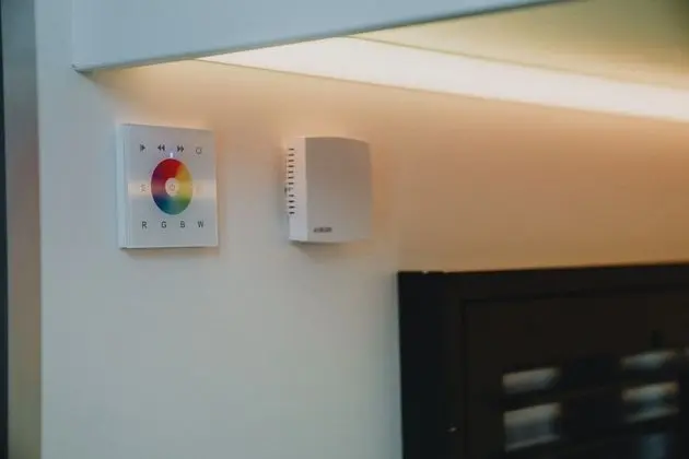 Tek Büyük Yataklı Oda, Ortak Banyo, Kanal Manzaralı