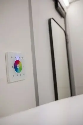 Tek Büyük Yataklı Oda, Ortak Banyo, Kanal Manzaralı