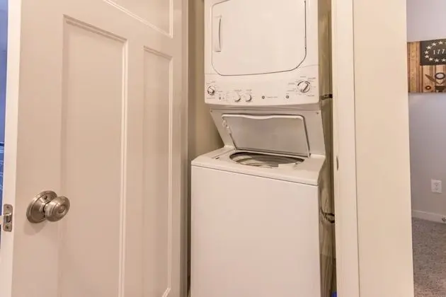 Ev
