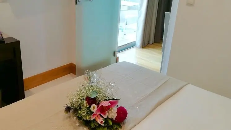 Family Room, Balcony (Acropolis View)