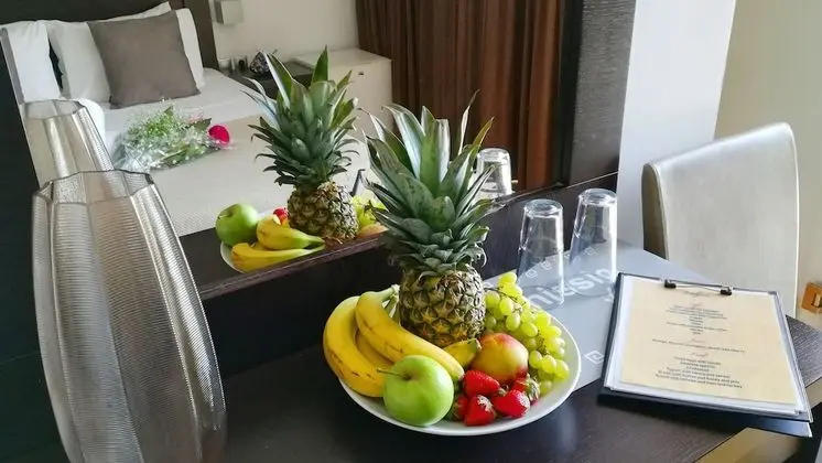 Family Room, Balcony (Acropolis View)