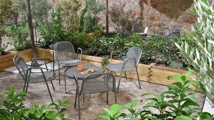 Süit, Zemin Kat (Downtown External Entrance)