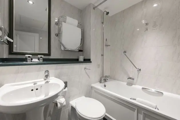 Junior Süit, 1 Çift Kişilik Yatak ve Çekyat