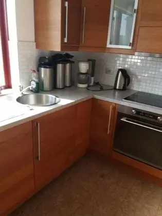 Tek Büyük veya İki Ayrı Yataklı Oda, Ortak Banyo