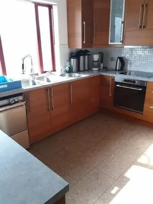 Üç Kişilik Oda, Ortak Banyo