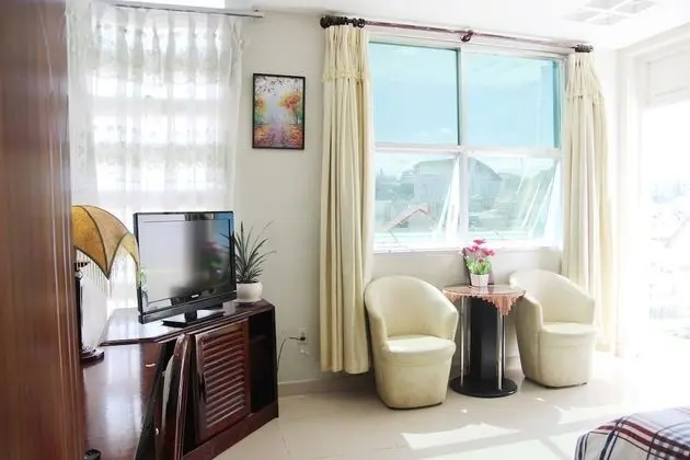 Superior Tek Büyük Yataklı Oda, Balkon, Şehir Manzaralı