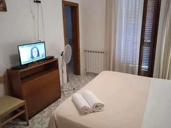 Classic Tek Büyük Yataklı Oda