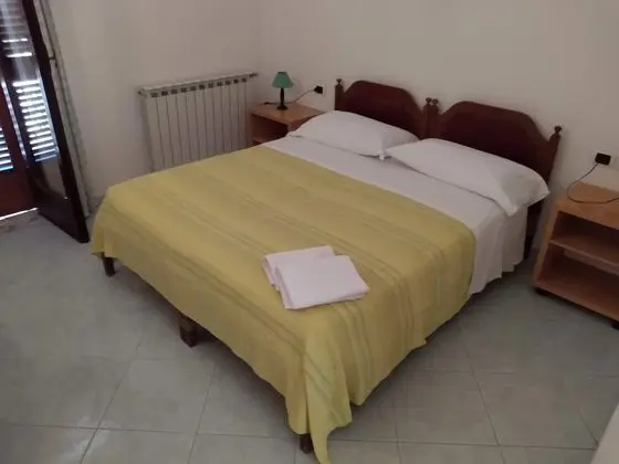 Classic Tek Büyük Yataklı Oda